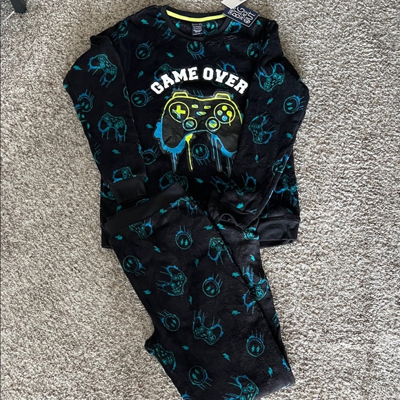 Big Chill Other - Big Chill Black Sweatshirt with Teal and Neon Yellow Controller Graphic